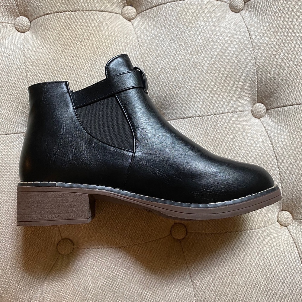 Women’s Black Leather Ankle Boot